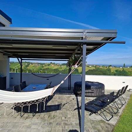 Vila Kuca Za Odmor Kodba Strigova Exteriér fotografie