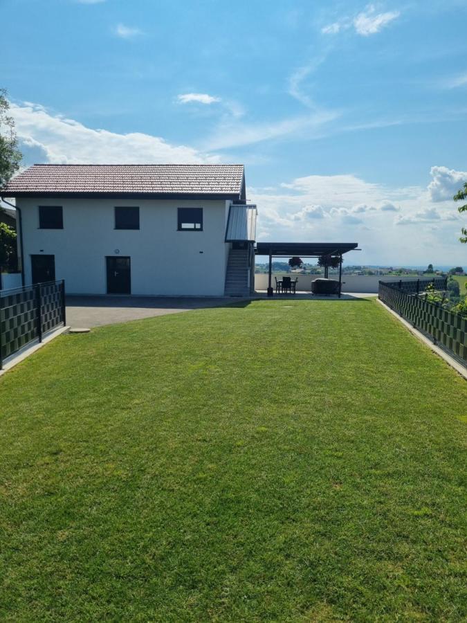 Vila Kuca Za Odmor Kodba Strigova Exteriér fotografie